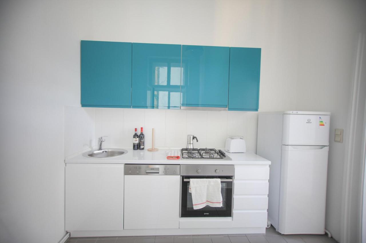 Ruhige & Grosse Altbauwohnung 7Min Zum Zentrum Vienna Luaran gambar