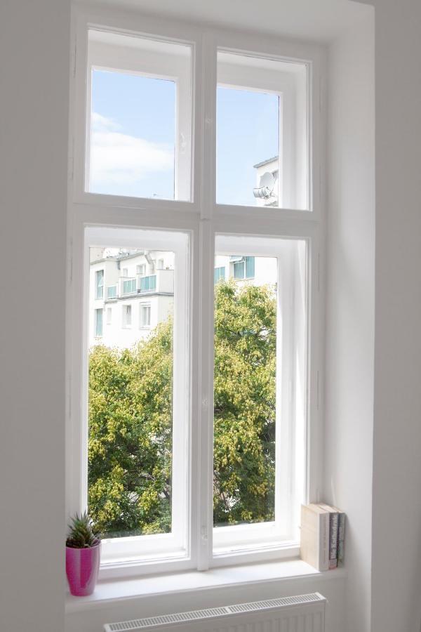Ruhige & Grosse Altbauwohnung 7Min Zum Zentrum Vienna Luaran gambar